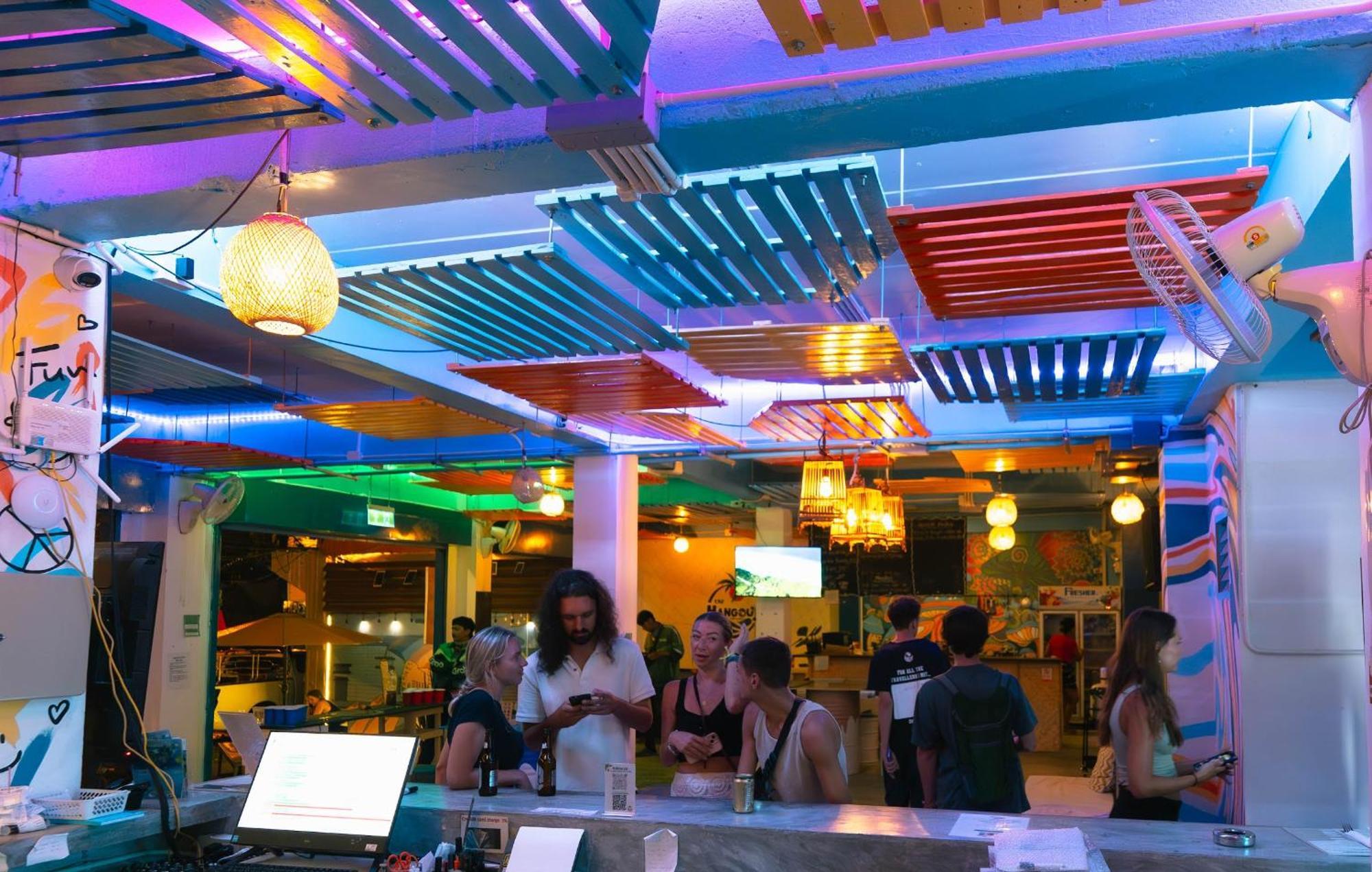 The Hangout Hostel Ao Nang Kültér fotó